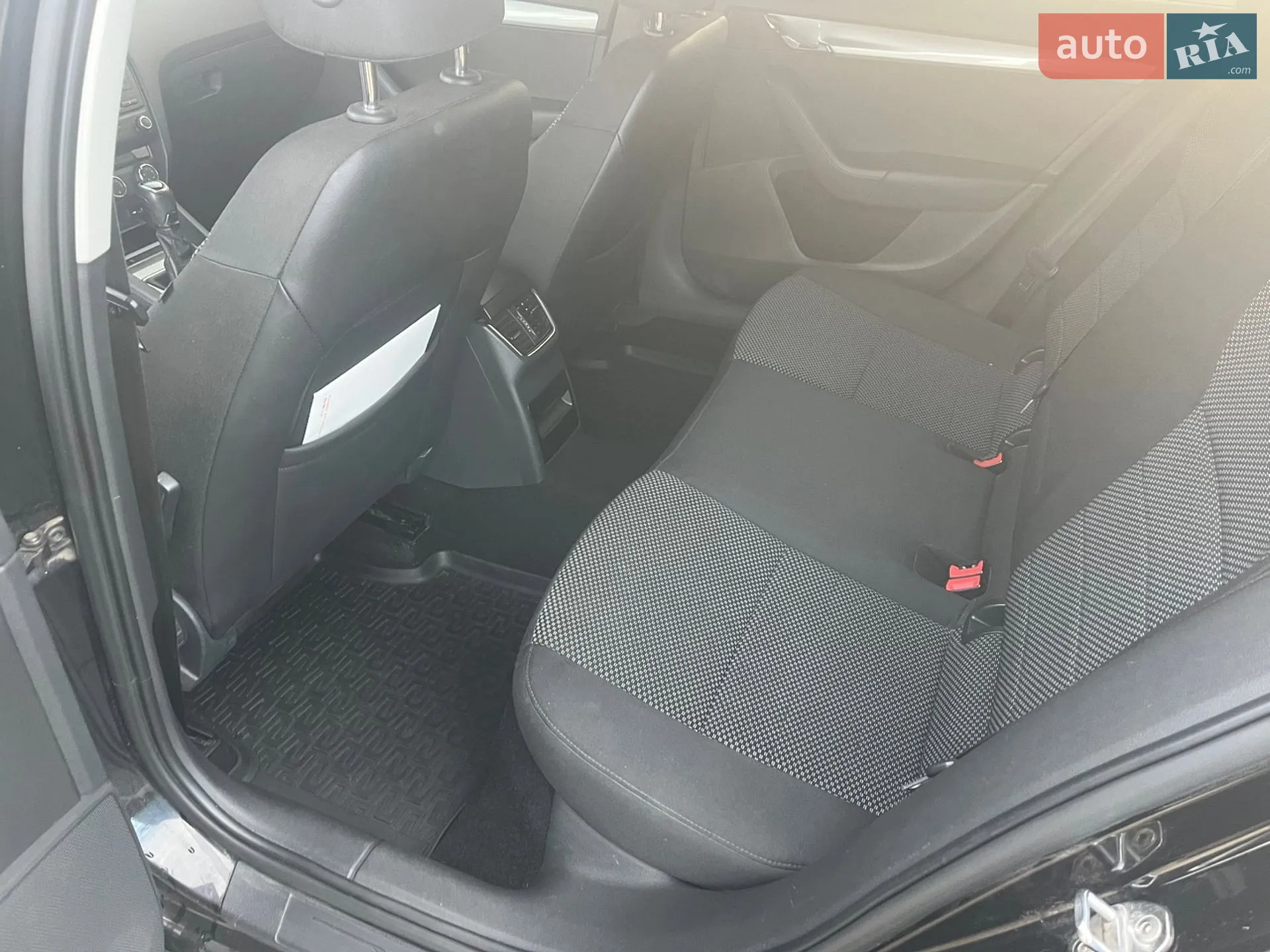 2013 Skoda Octavia - мініатюра 26