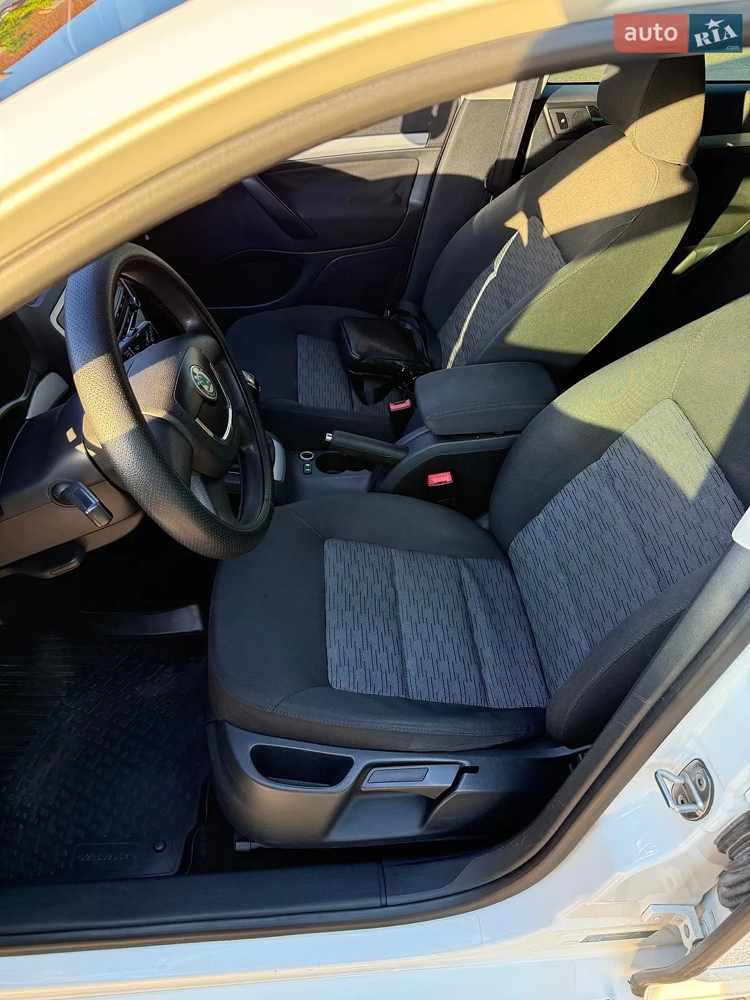 2011 Skoda Octavia - мініатюра 12
