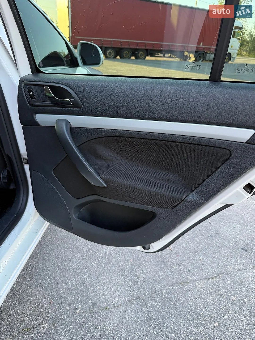 2011 Skoda Octavia - мініатюра 22
