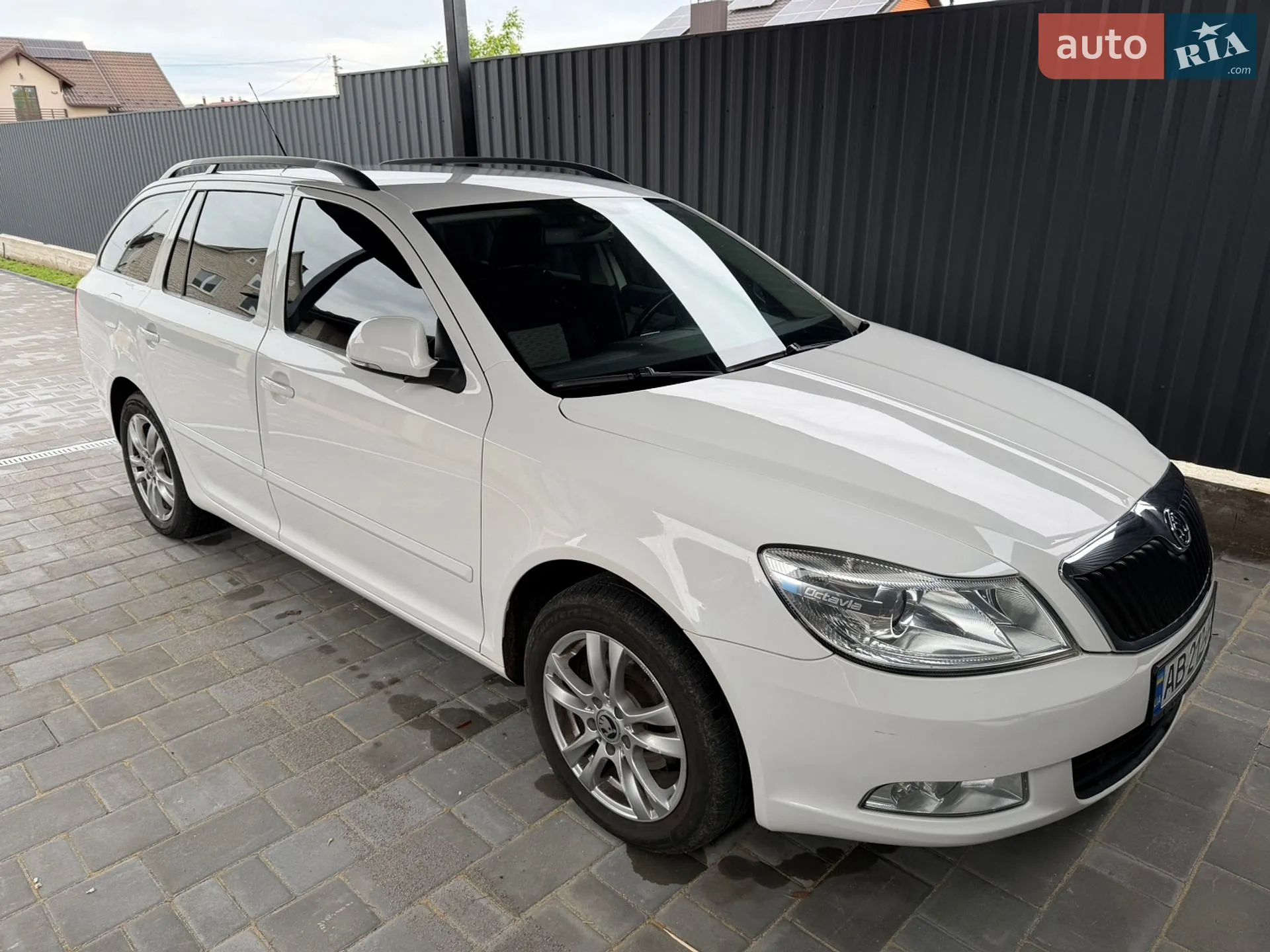 2010 Skoda Octavia - мініатюра 2