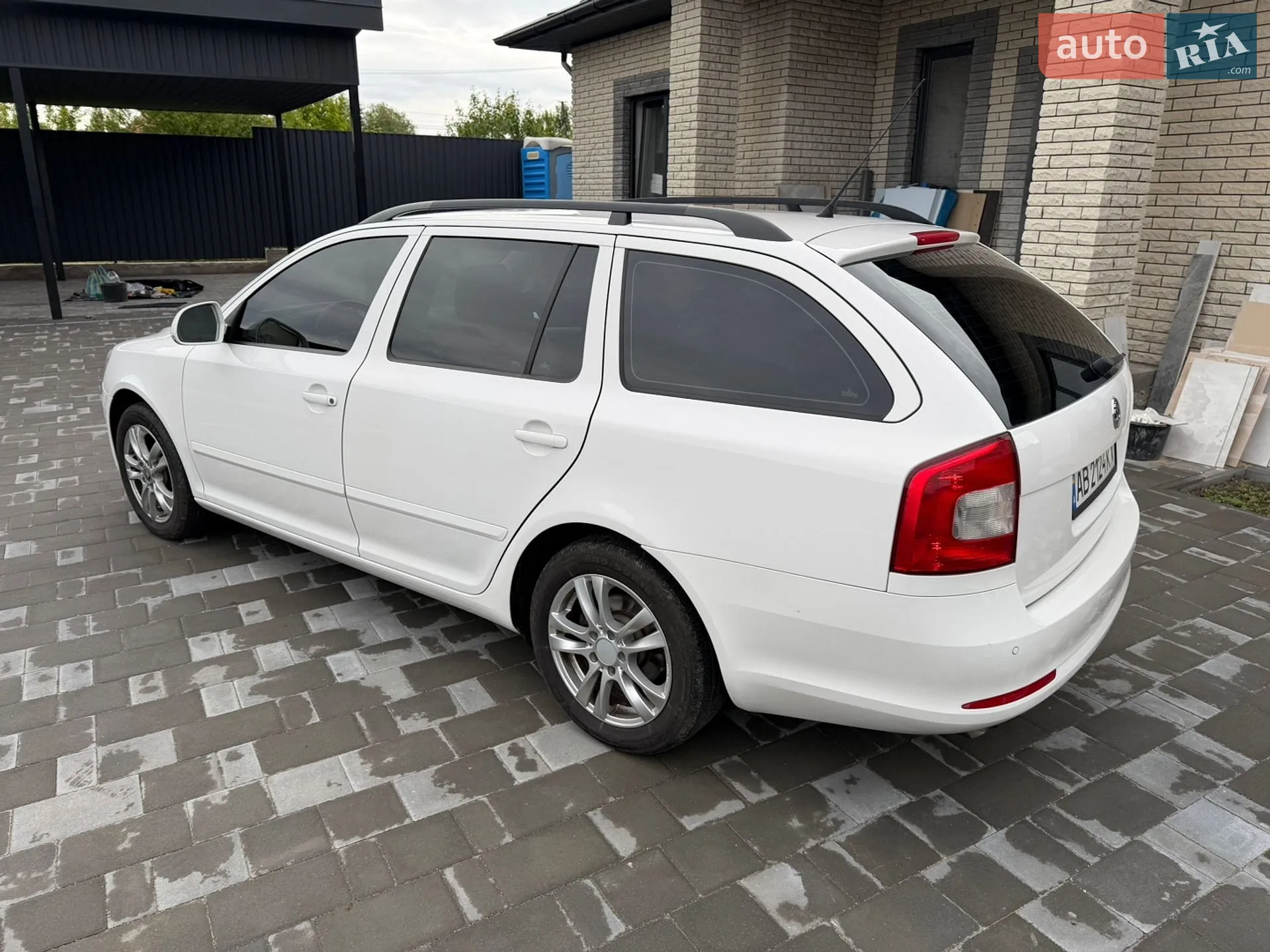 2010 Skoda Octavia - мініатюра 14