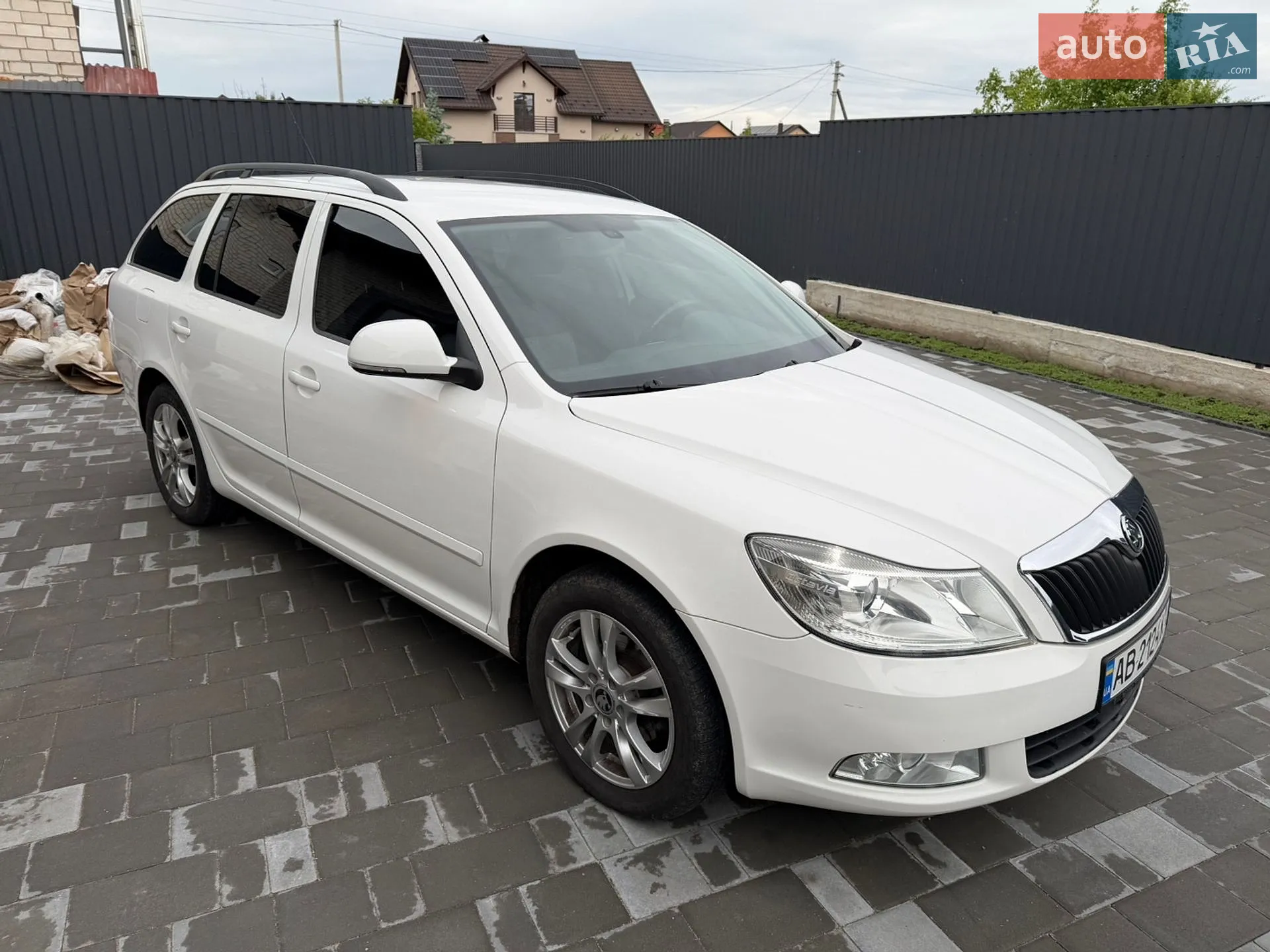 2010 Skoda Octavia - мініатюра 19