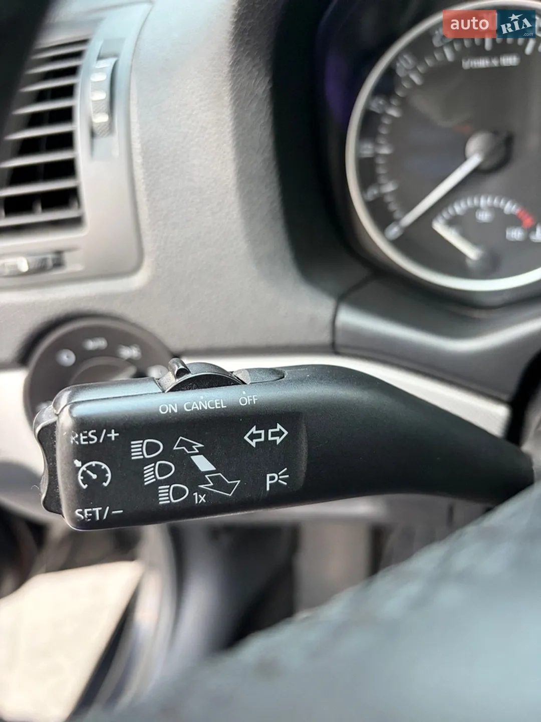 2011 Skoda Octavia - мініатюра 24
