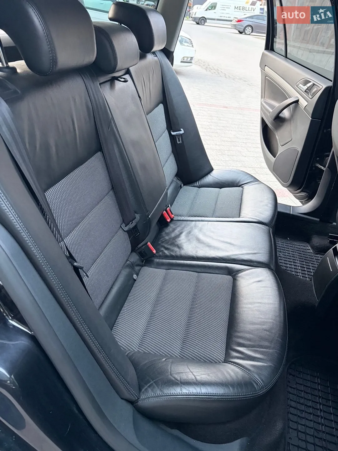 2011 Skoda Octavia - мініатюра 38