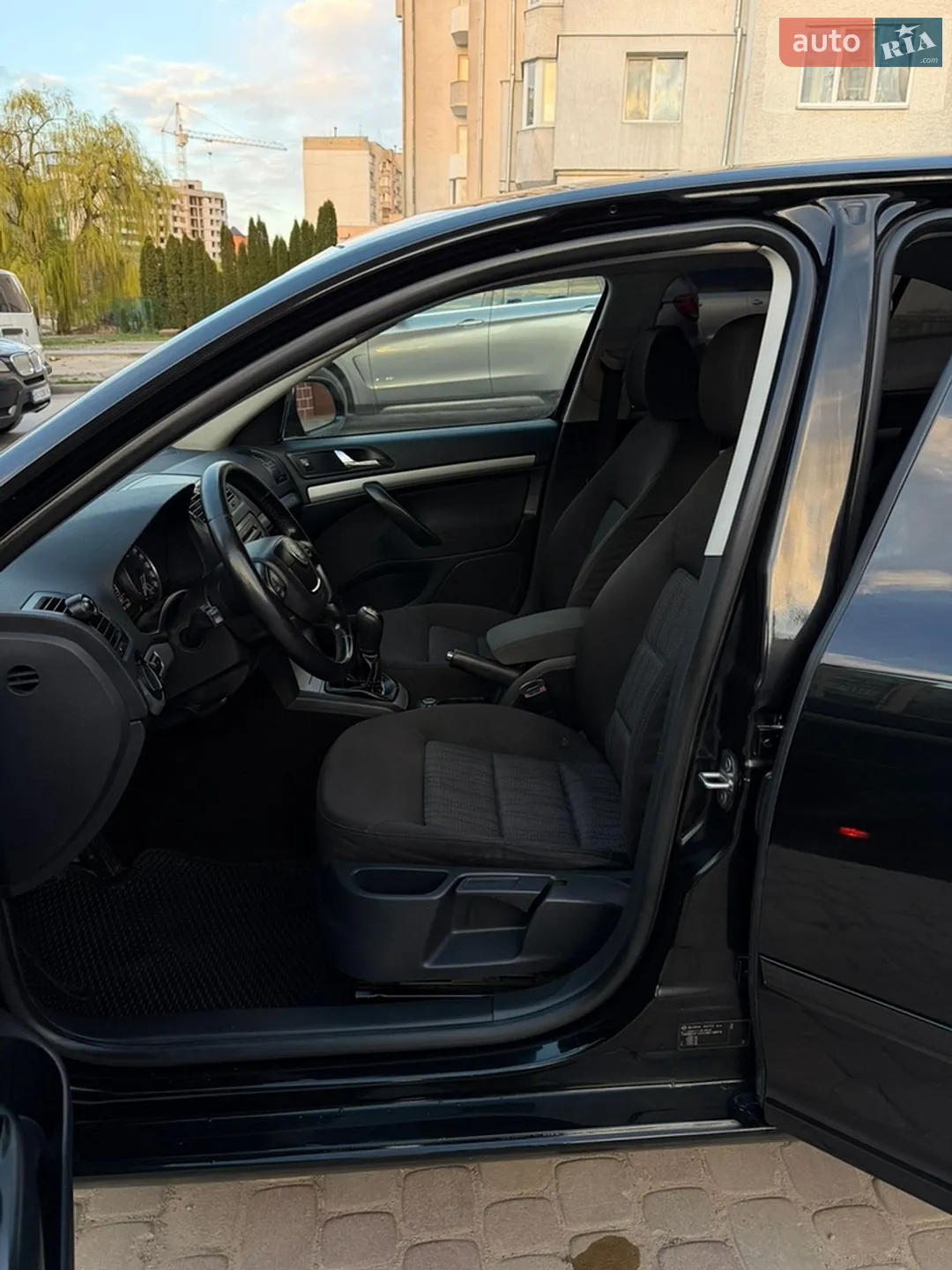 2011 Skoda Octavia - мініатюра 15
