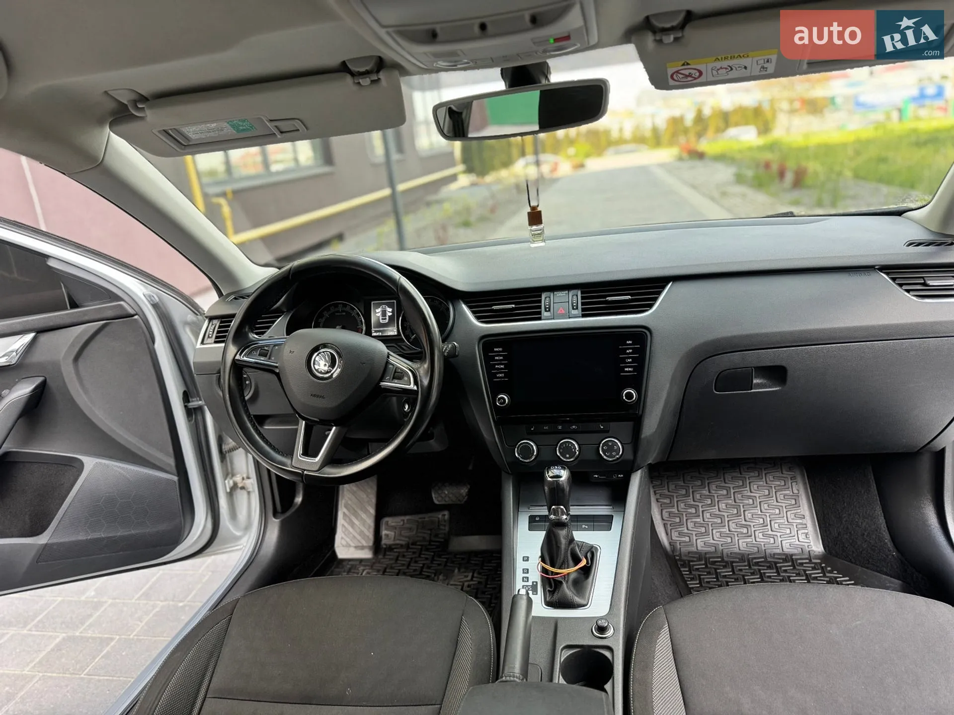 2017 Skoda Octavia - мініатюра 27
