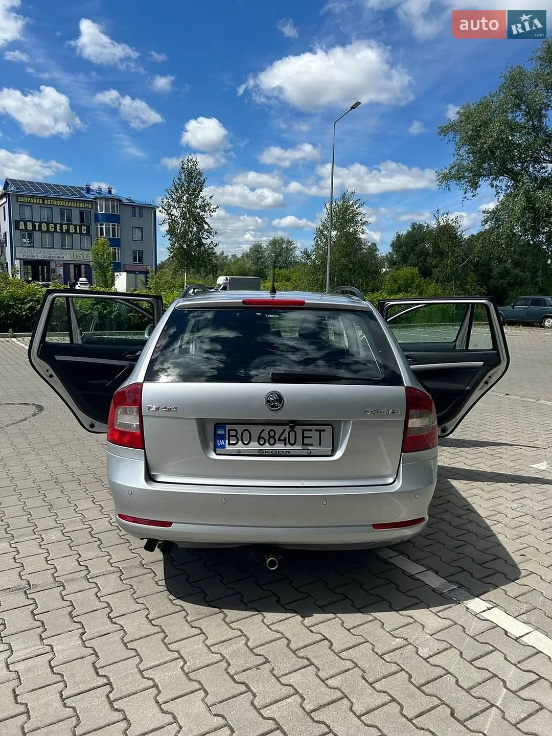 2010 Skoda Octavia - мініатюра 16