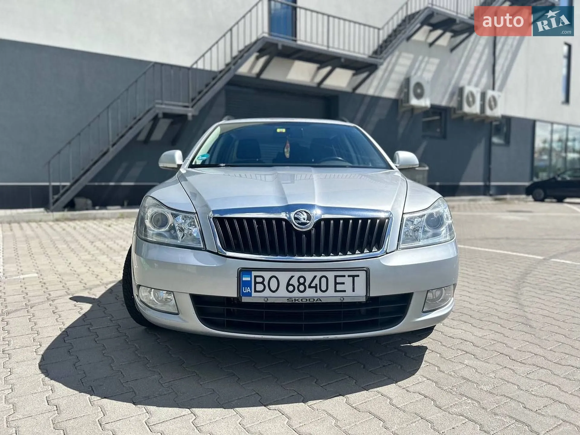 2010 Skoda Octavia - мініатюра 3