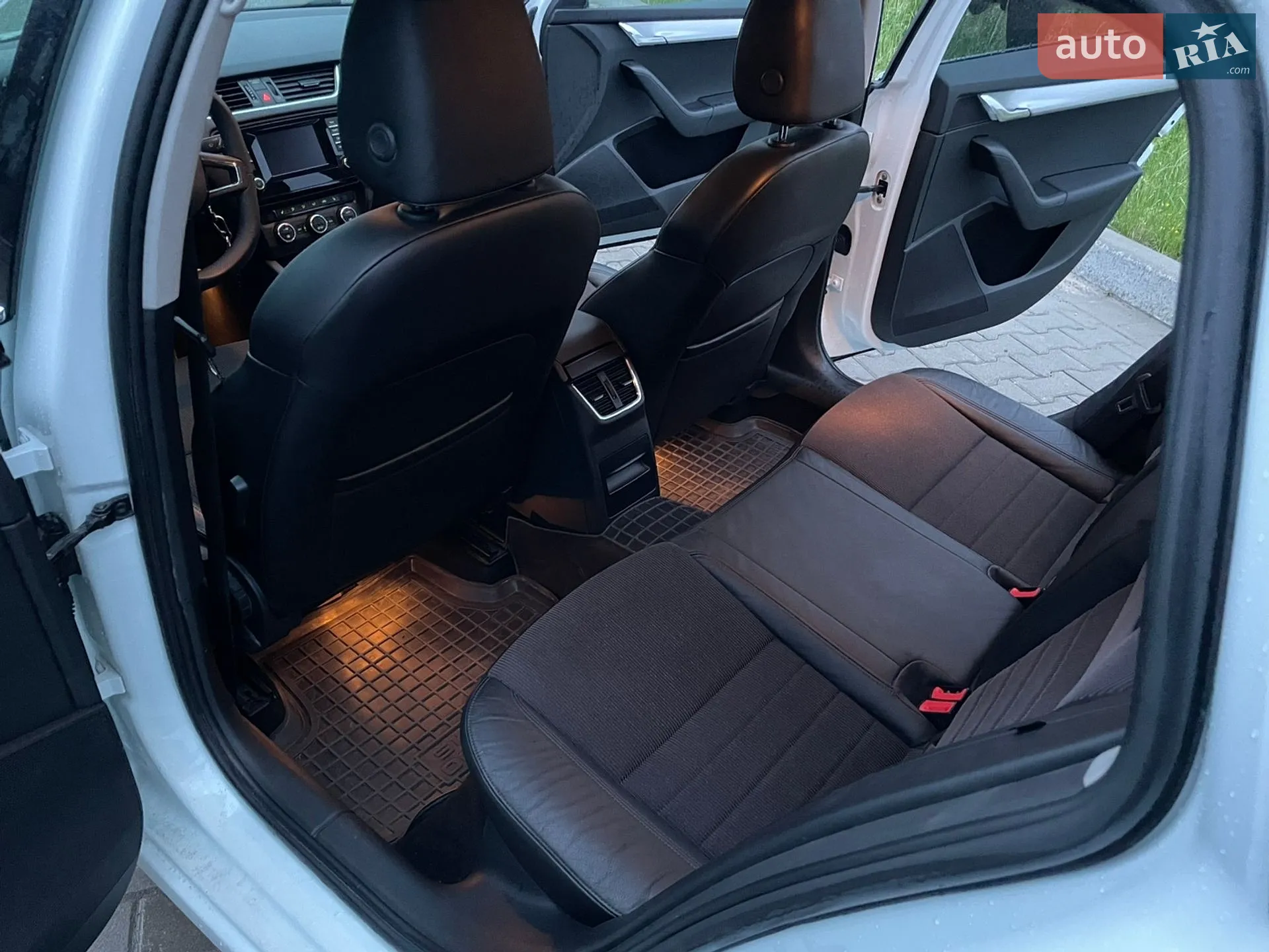 2015 Skoda Octavia - мініатюра 12