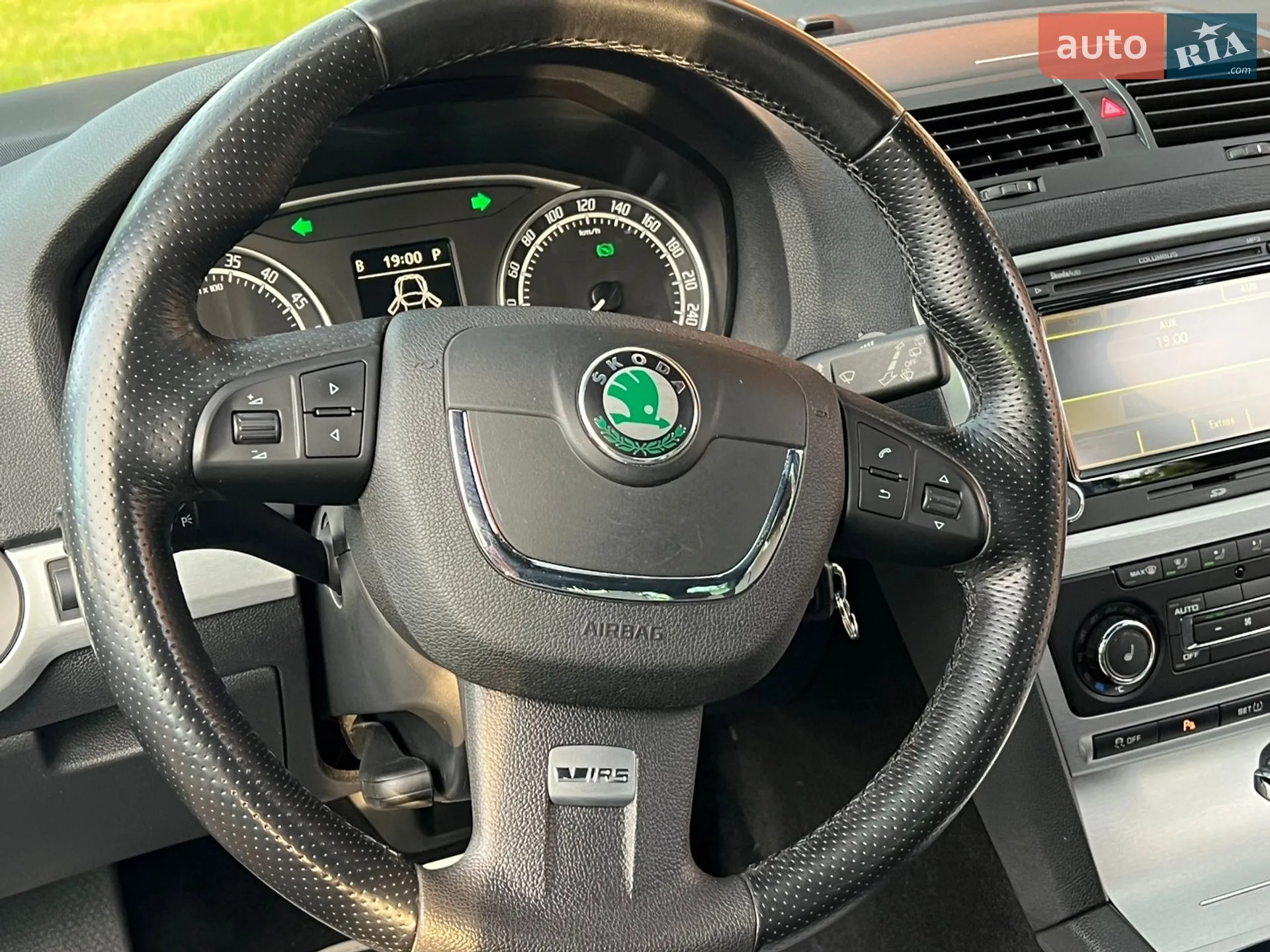 2010 Skoda Octavia - мініатюра 55