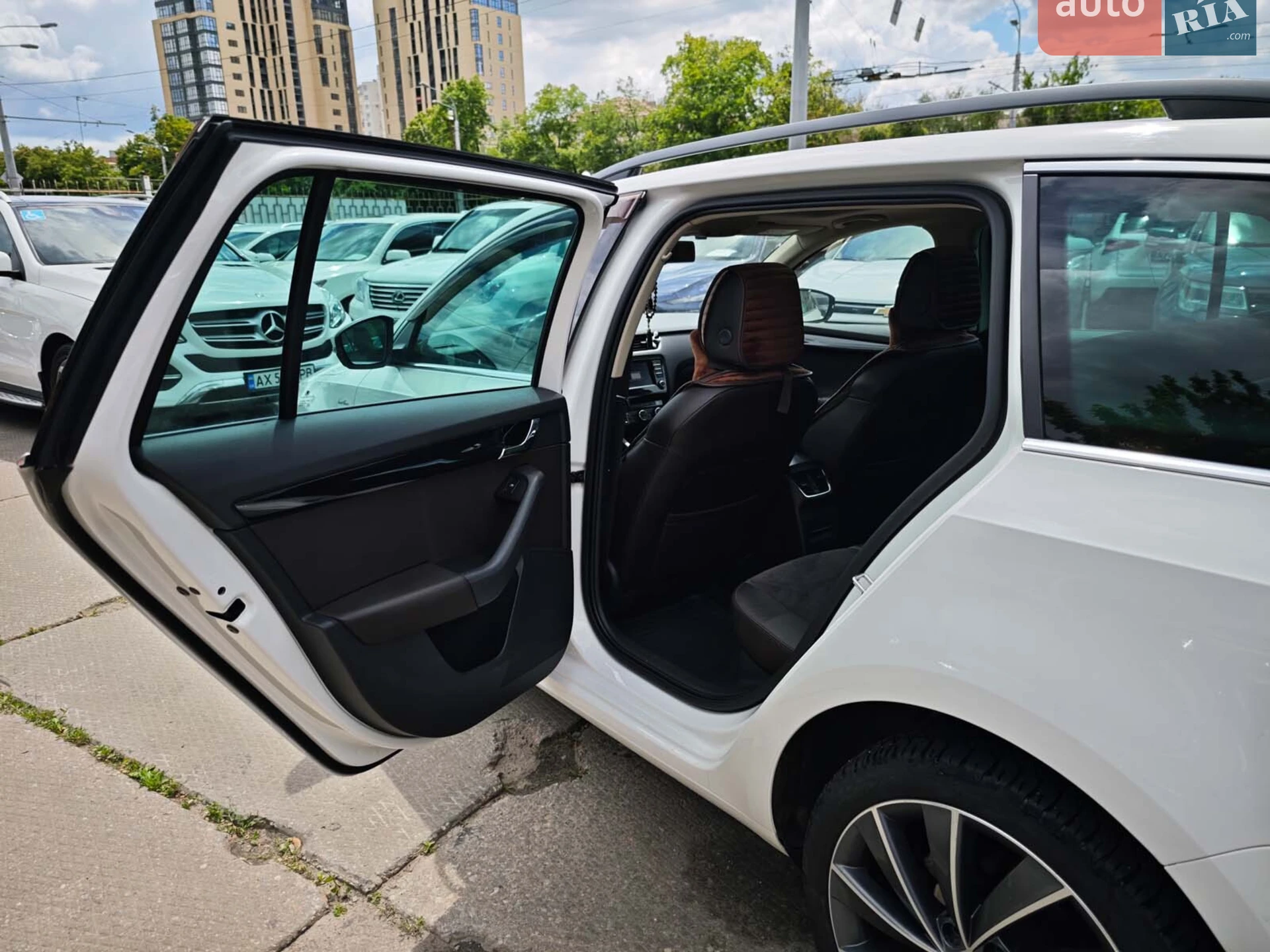 2015 Skoda Octavia - мініатюра 15