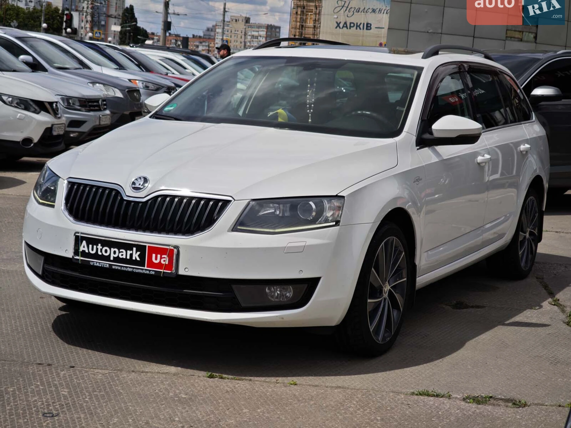 2015 Skoda Octavia - фото 1
