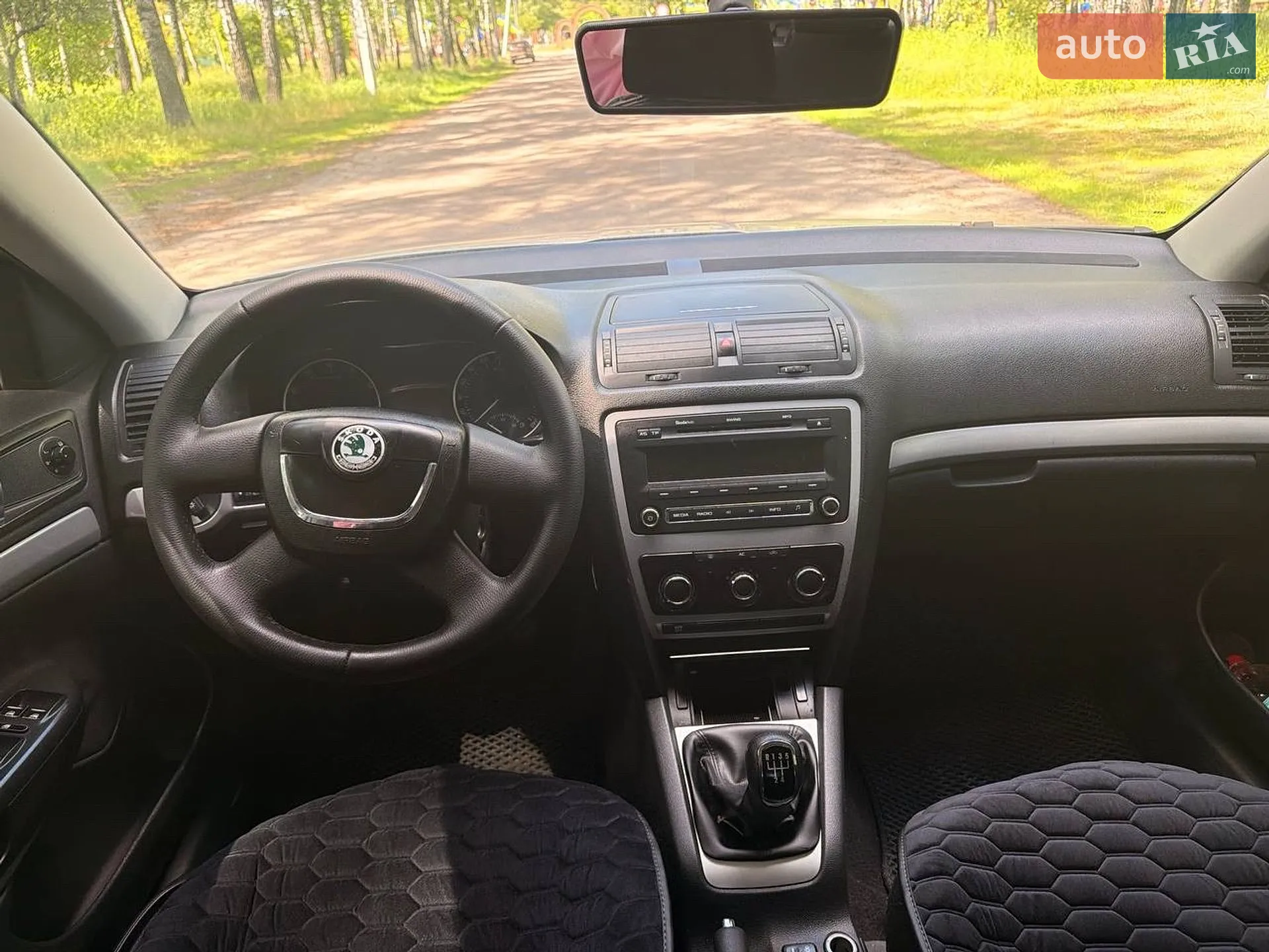 2011 Skoda Octavia - мініатюра 26