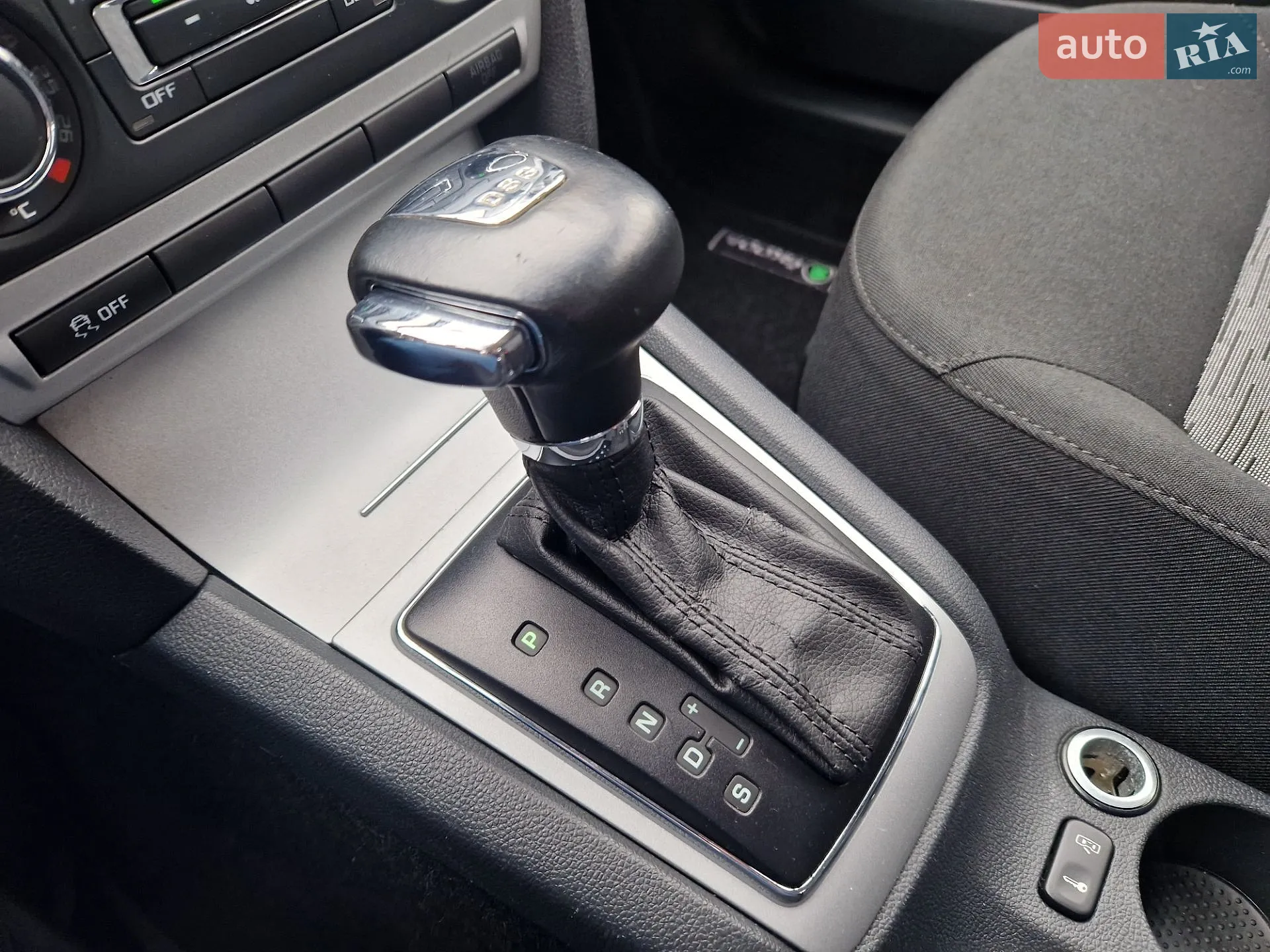 2012 Skoda Octavia - мініатюра 42