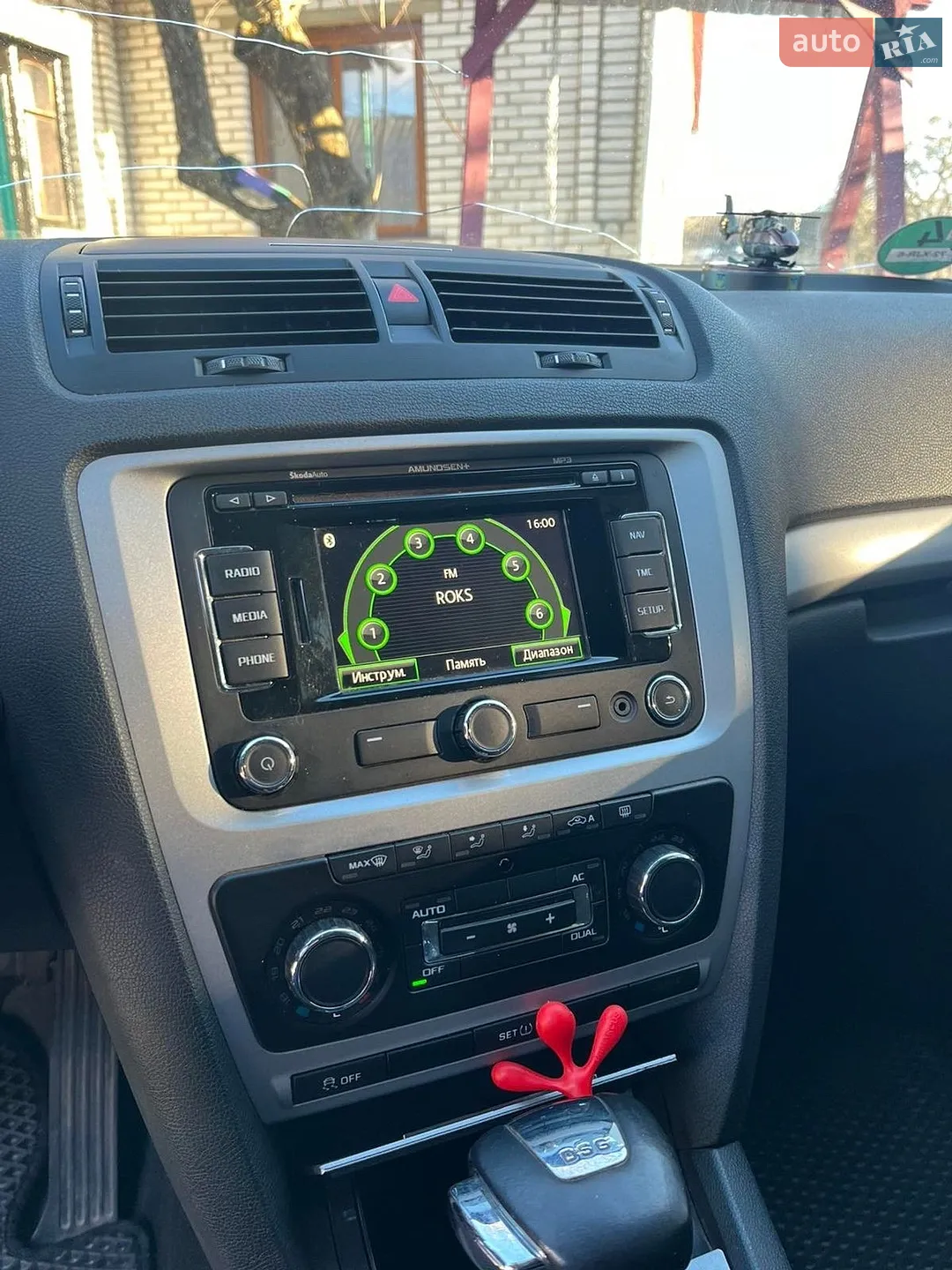 2012 Skoda Octavia - мініатюра 17