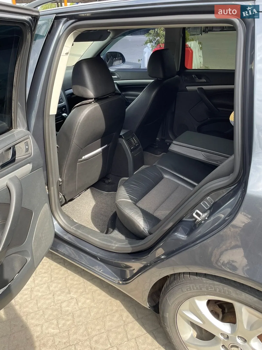 2010 Skoda Octavia - мініатюра 9
