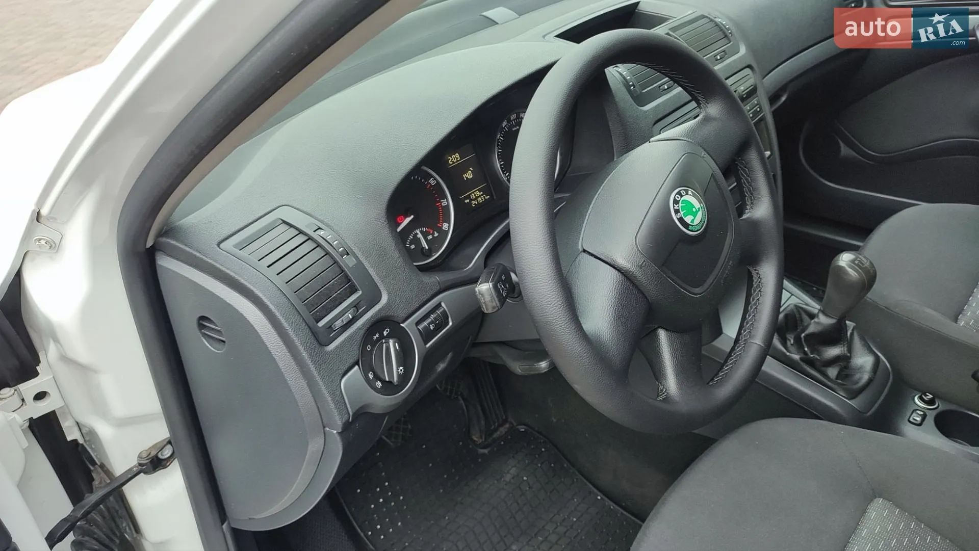 2011 Skoda Octavia - мініатюра 49