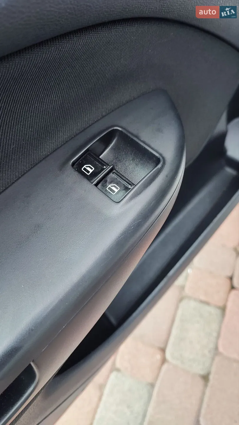 2011 Skoda Octavia - мініатюра 89