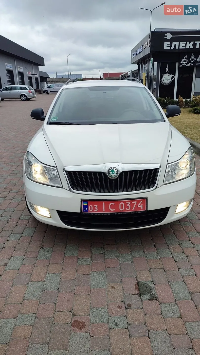 2011 Skoda Octavia - мініатюра 116