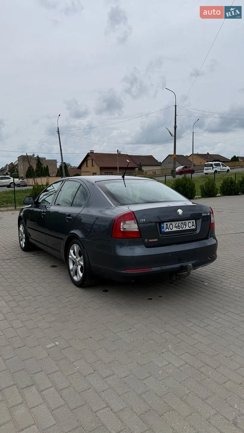 2010 Skoda Octavia - мініатюра 3
