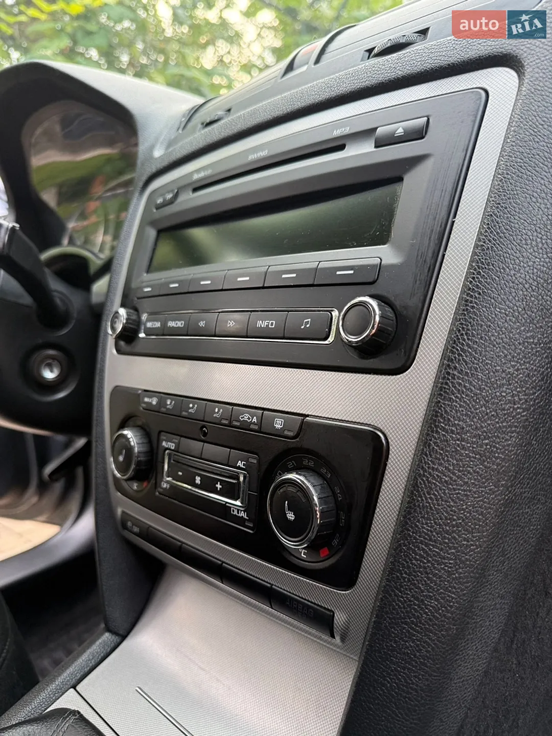 2010 Skoda Octavia - мініатюра 10