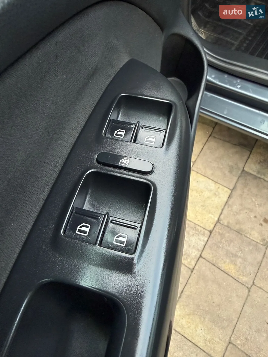 2010 Skoda Octavia - мініатюра 11