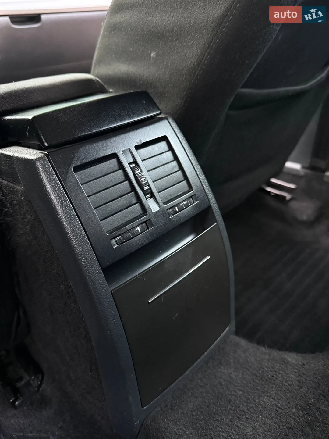 2010 Skoda Octavia - мініатюра 12