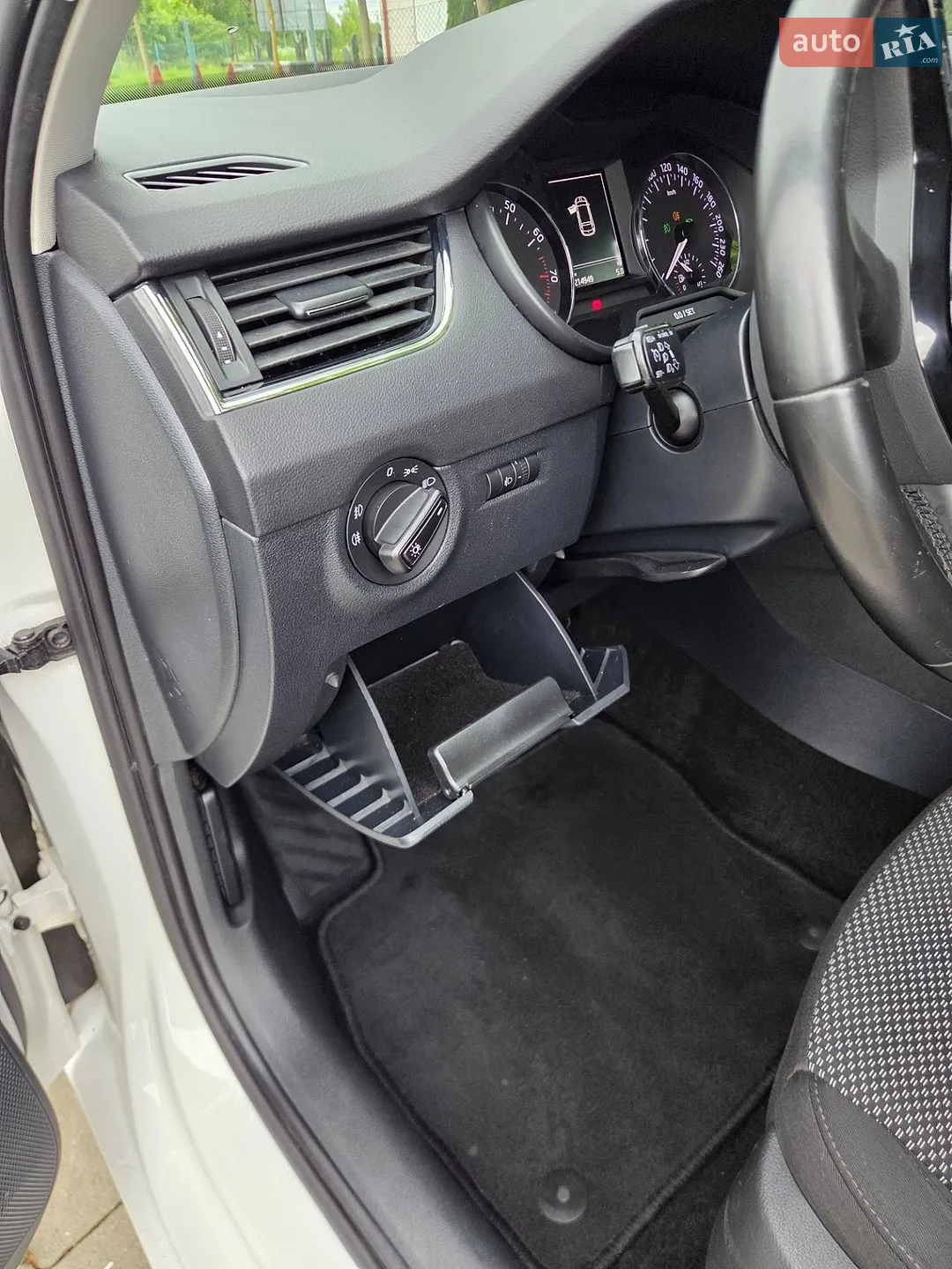2014 Skoda Octavia - мініатюра 23