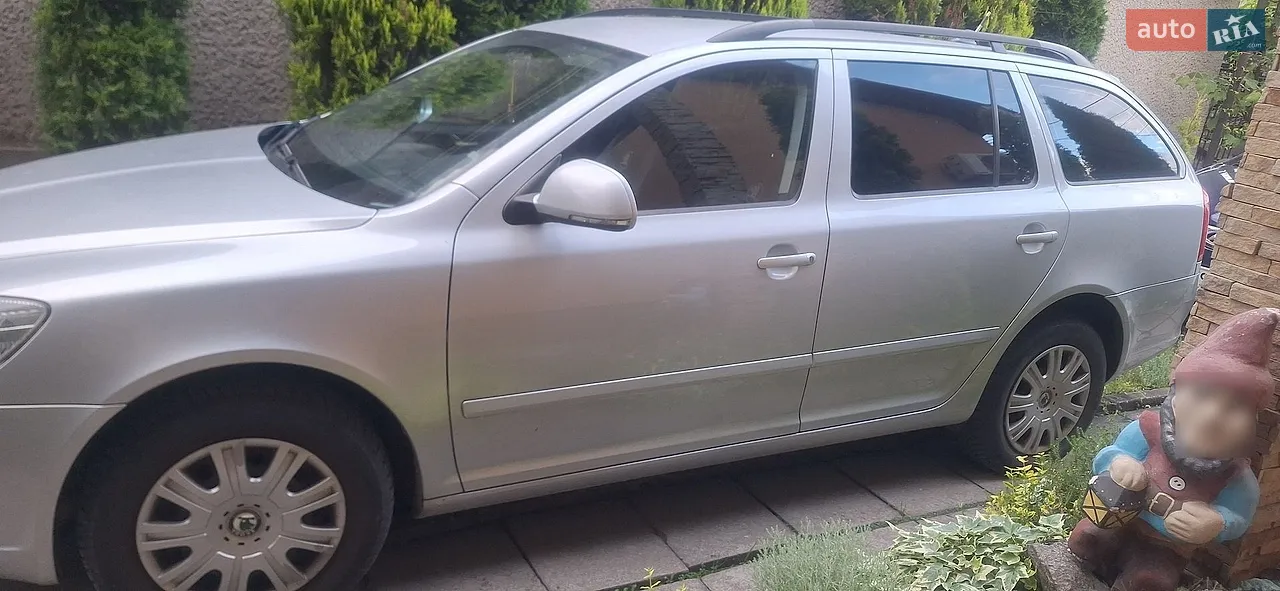 2010 Skoda Octavia - мініатюра 23