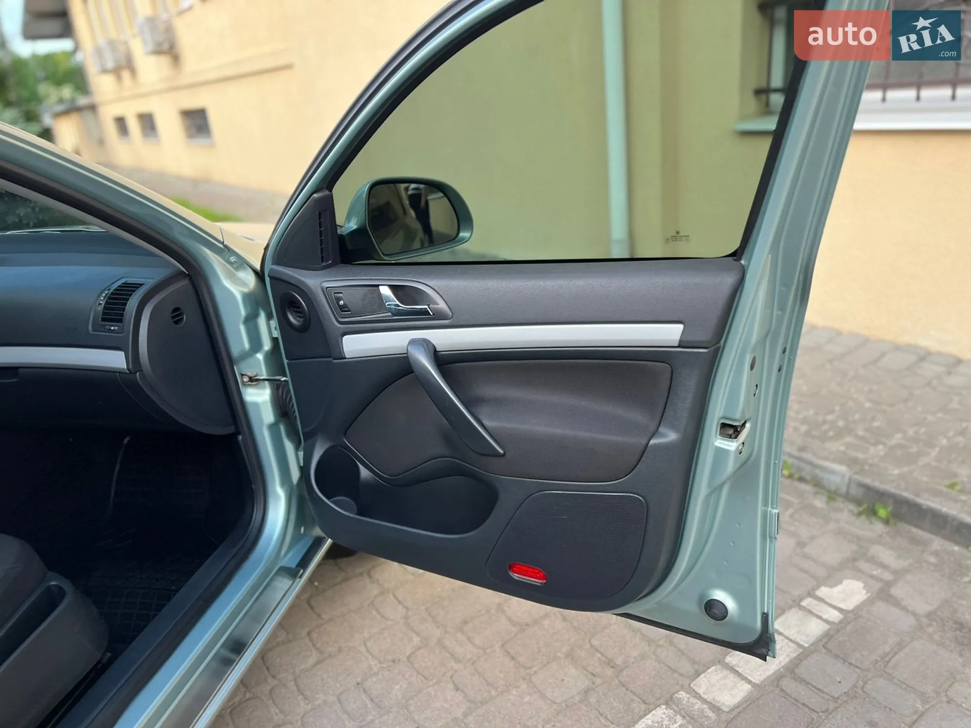 2012 Skoda Octavia - мініатюра 43