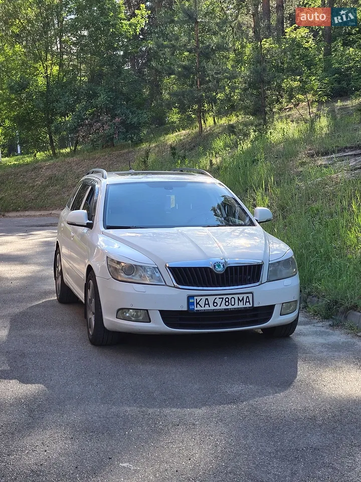 2010 Skoda Octavia - мініатюра 16