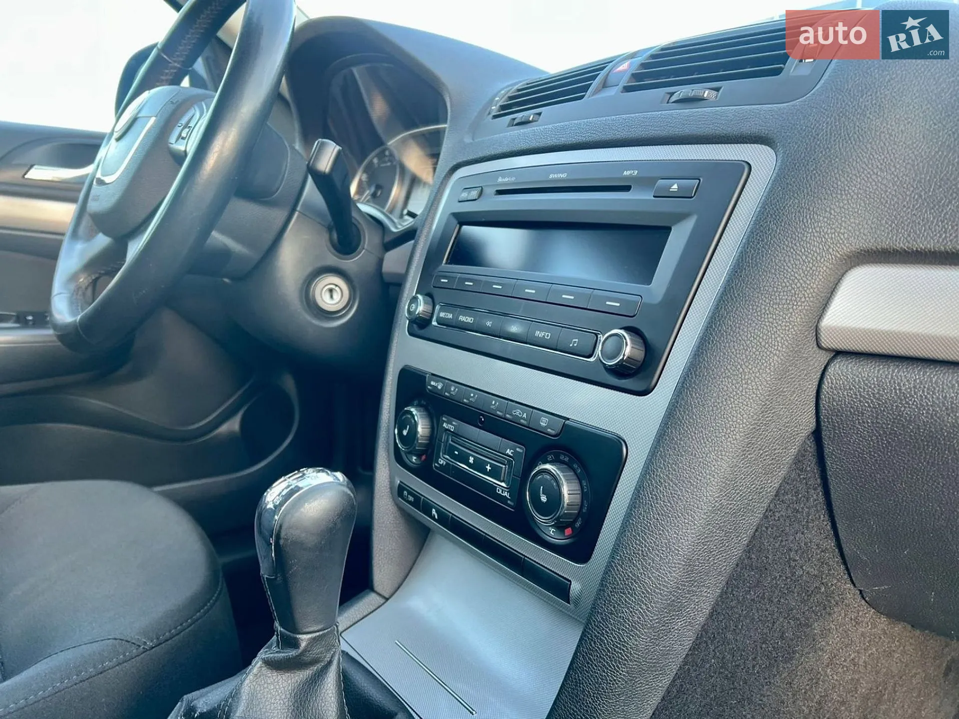 2010 Skoda Octavia - мініатюра 58