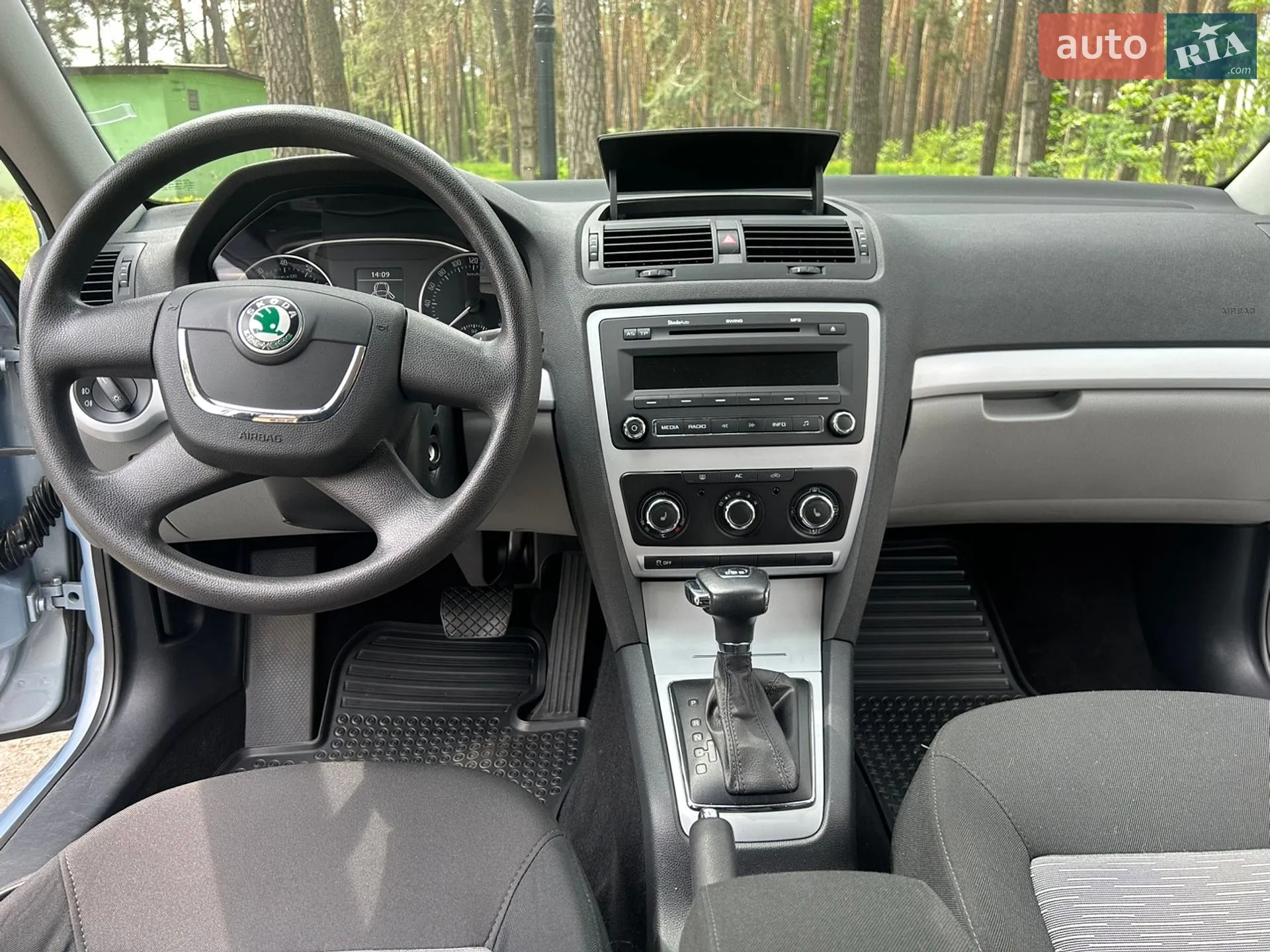 2010 Skoda Octavia - мініатюра 21