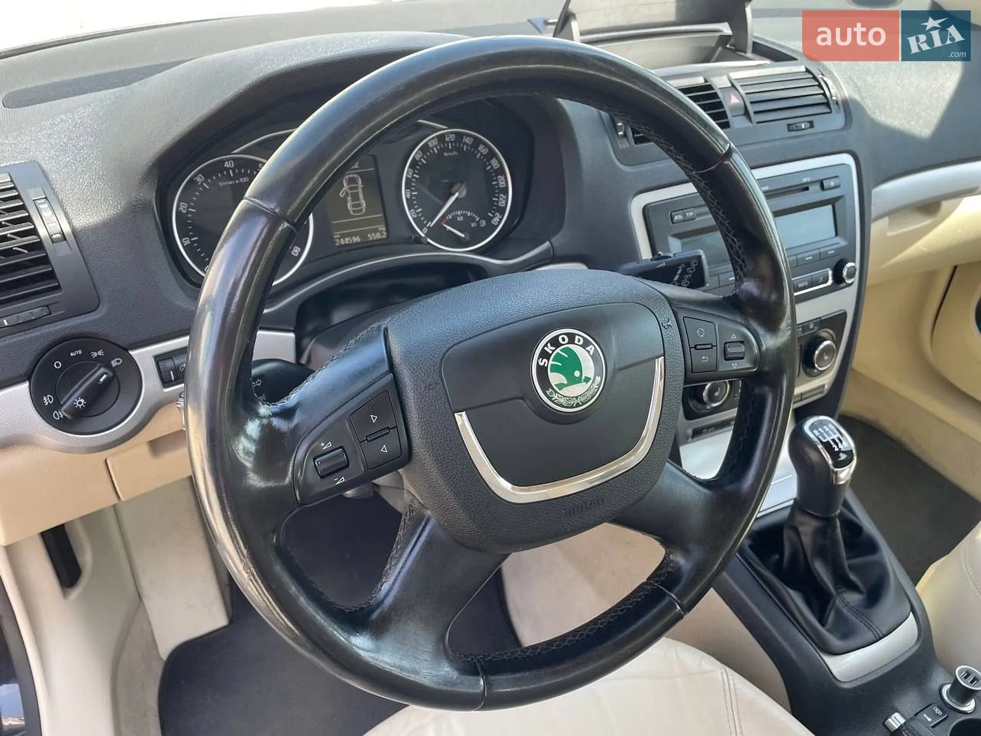 2010 Skoda Octavia - мініатюра 15