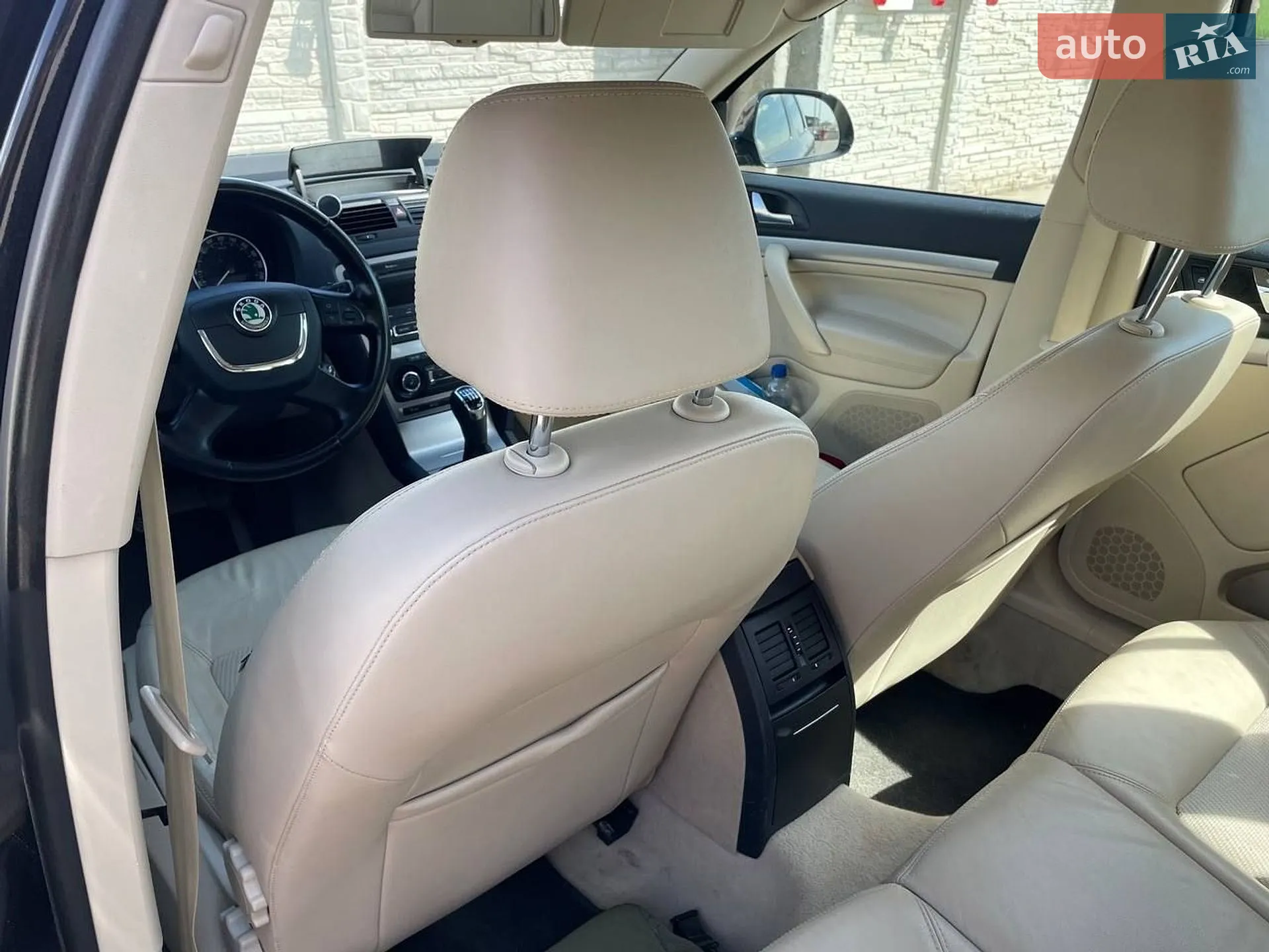 2010 Skoda Octavia - мініатюра 24