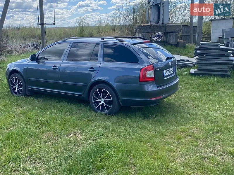 Skoda Octavia 2010 VIN TMBKK61Z3A2042414 фото оголошення 8 з 48
