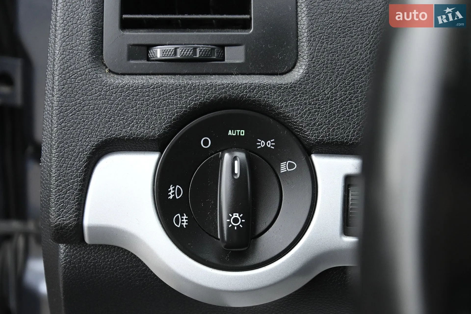 2011 Skoda Octavia - мініатюра 18