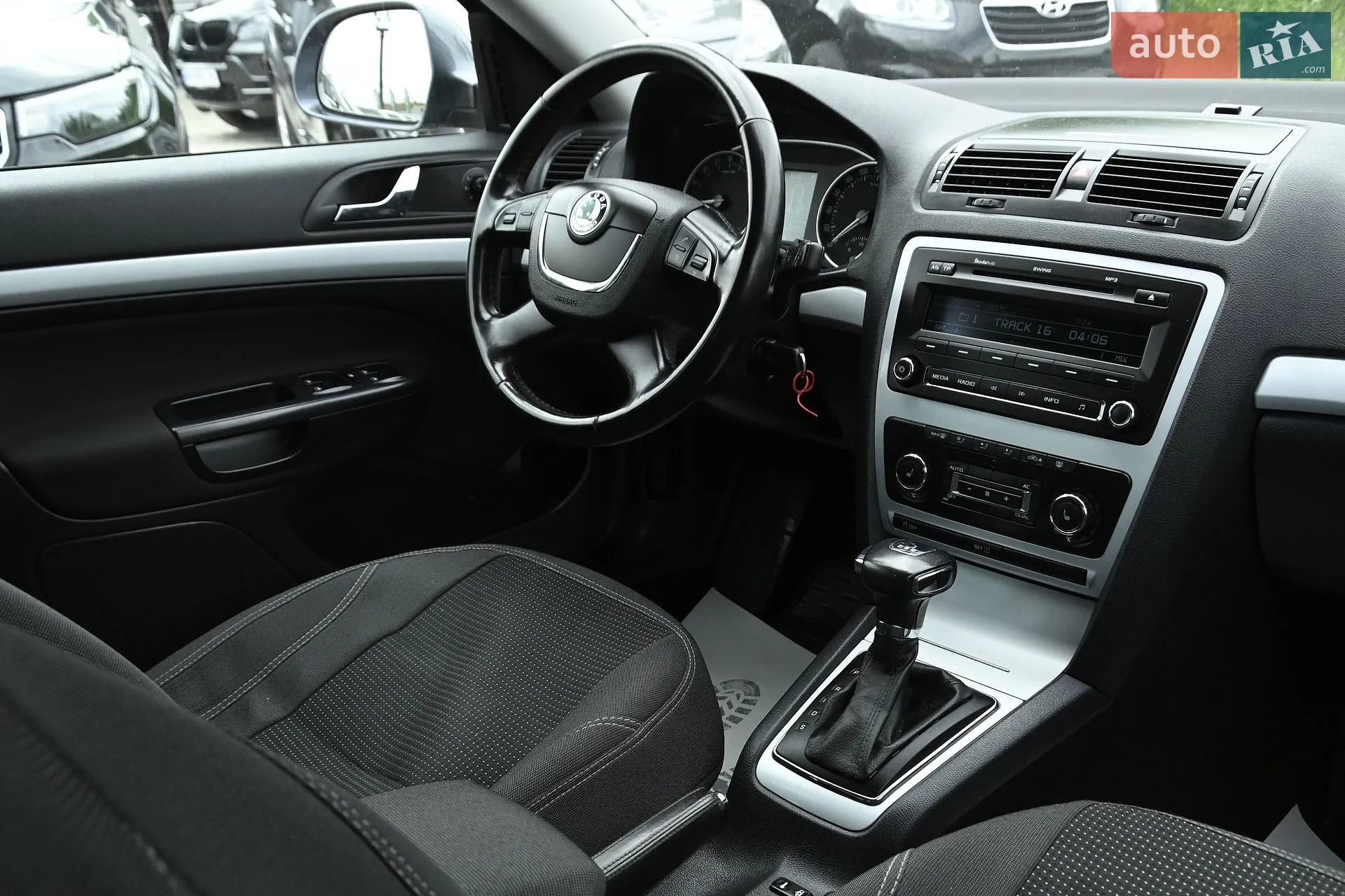 2011 Skoda Octavia - мініатюра 17