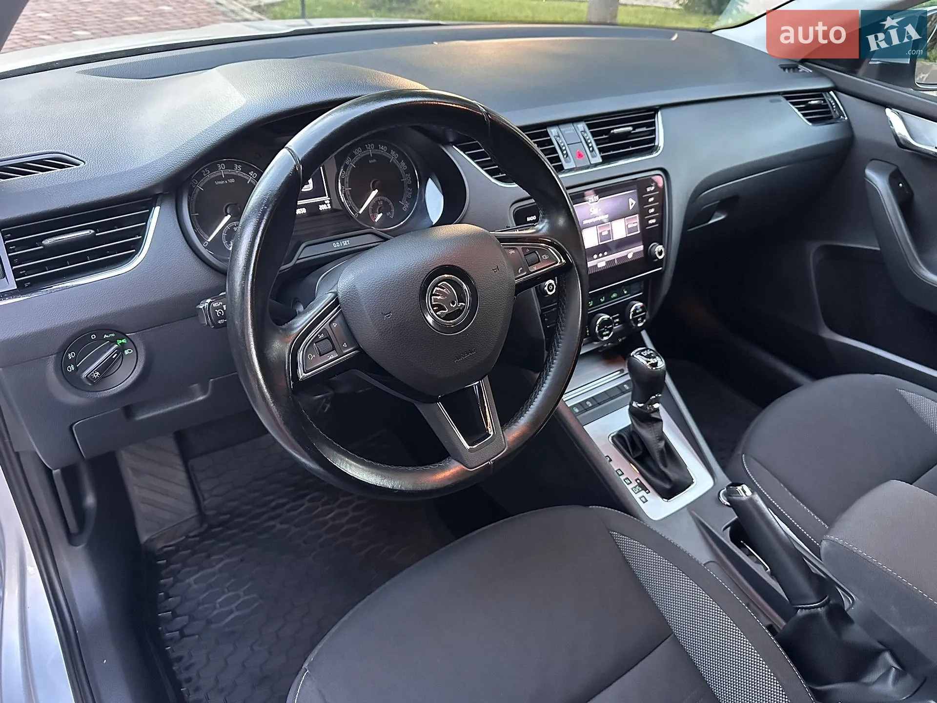 2017 Skoda Octavia - мініатюра 29