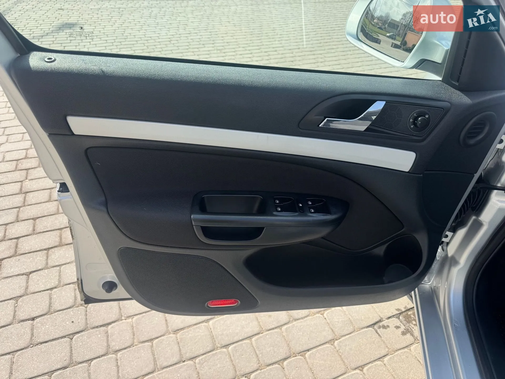 2010 Skoda Octavia - мініатюра 7