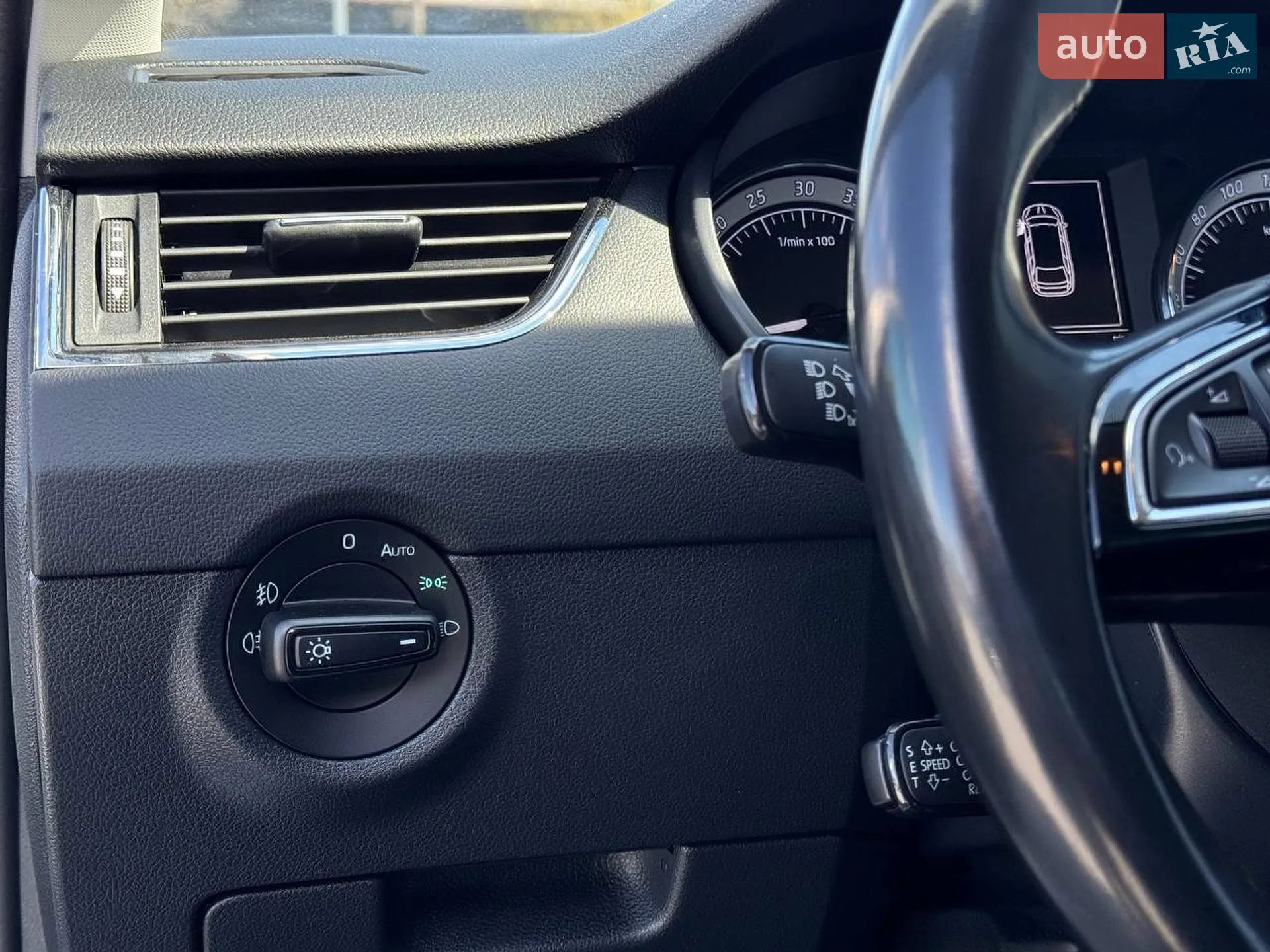 2019 Skoda Octavia - мініатюра 38