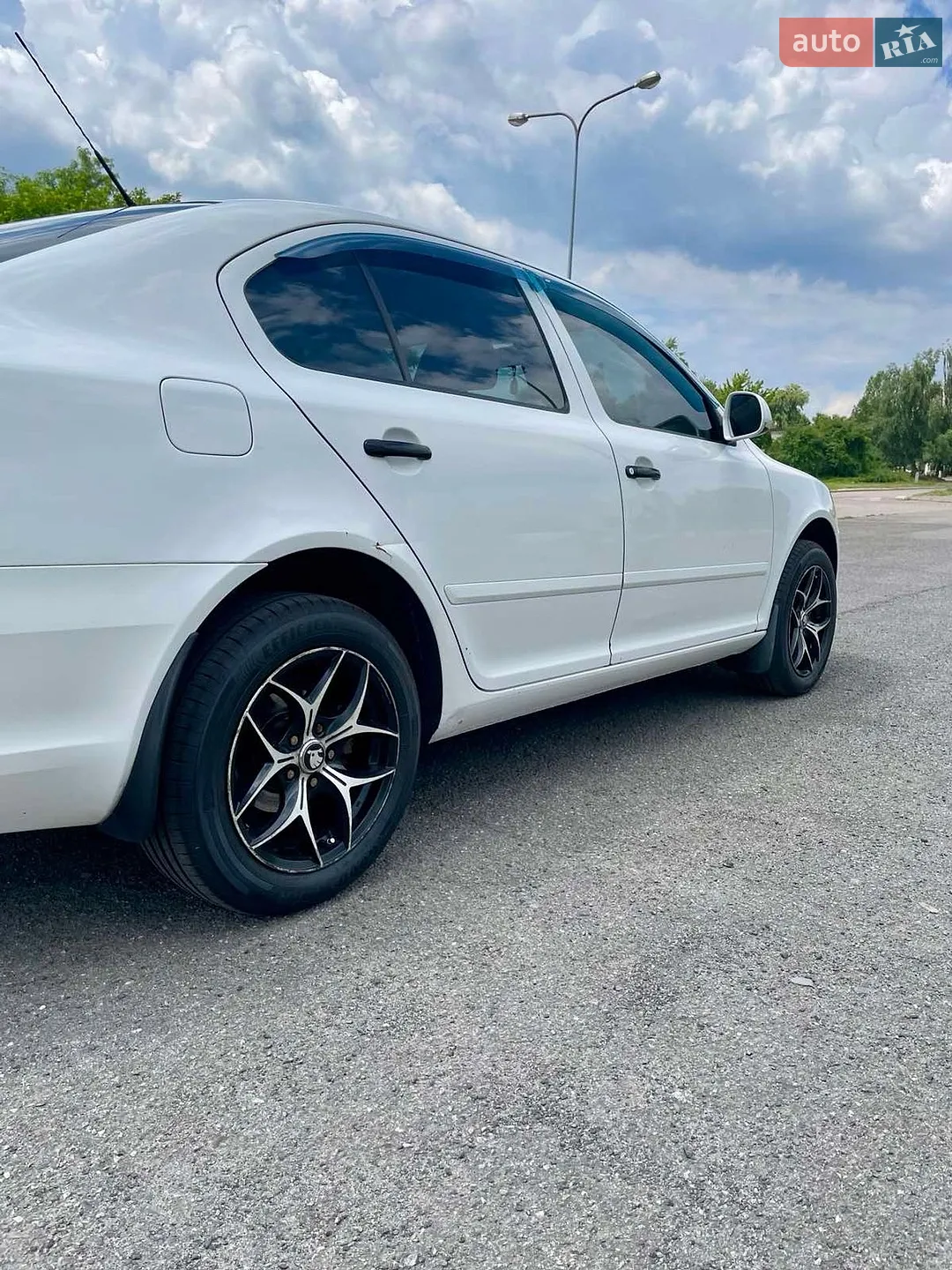 2010 Skoda Octavia - мініатюра 9