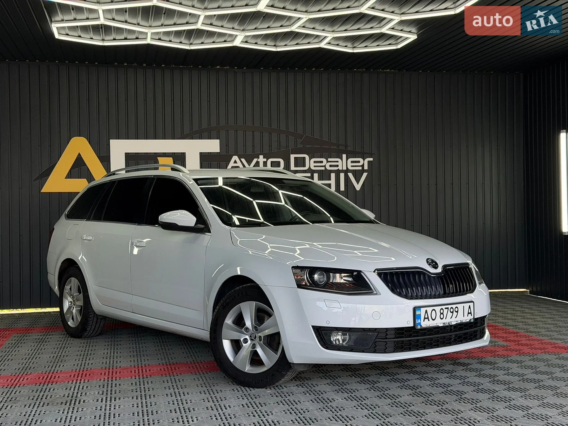 2015 Skoda Octavia - мініатюра 2