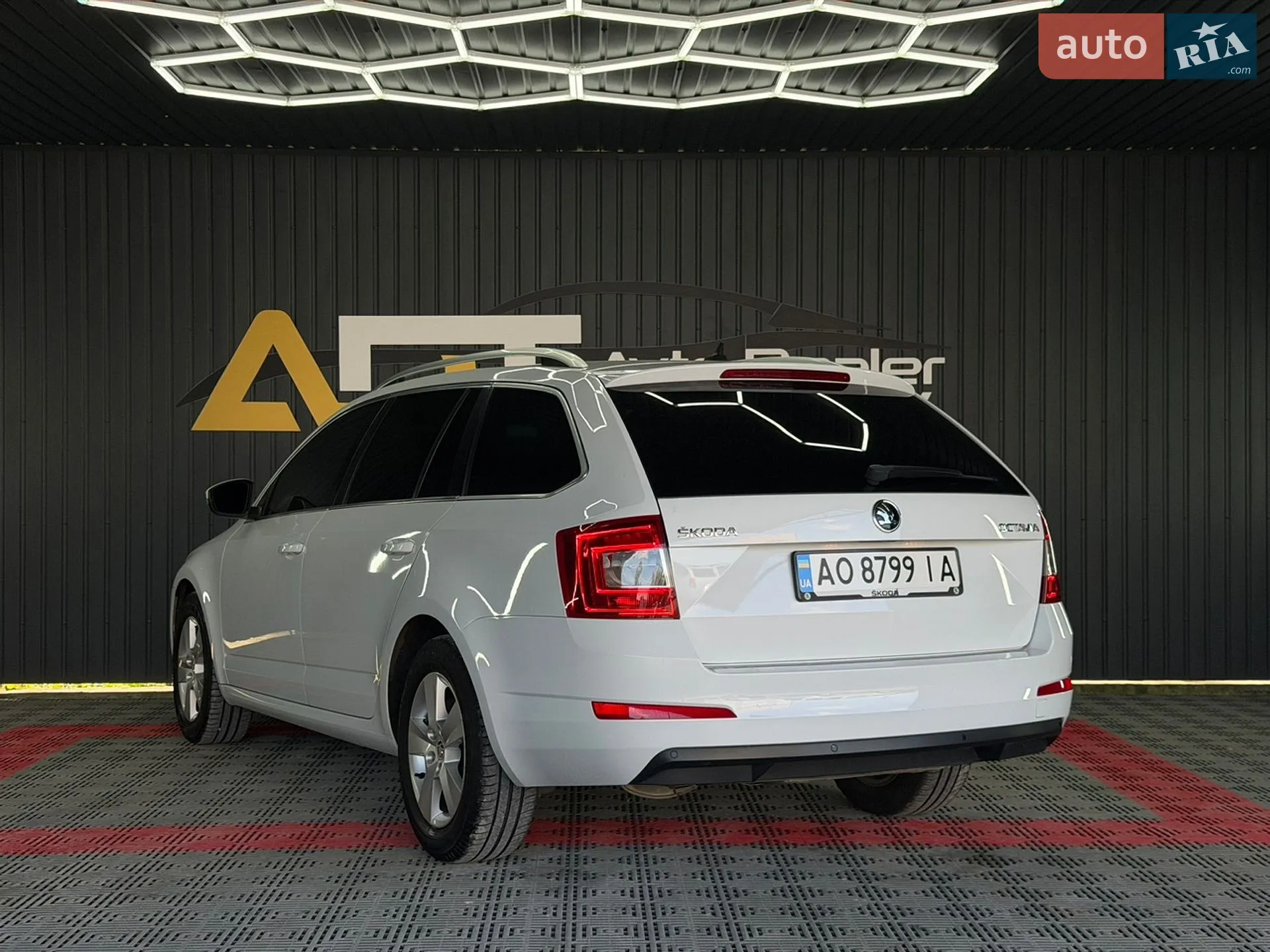 2015 Skoda Octavia - мініатюра 16