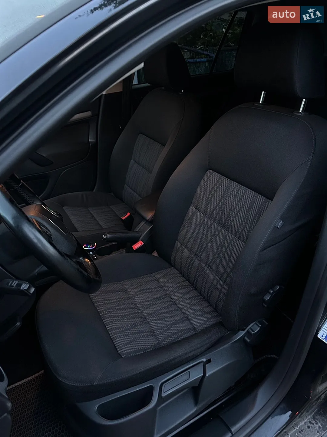 2011 Skoda Octavia - мініатюра 9