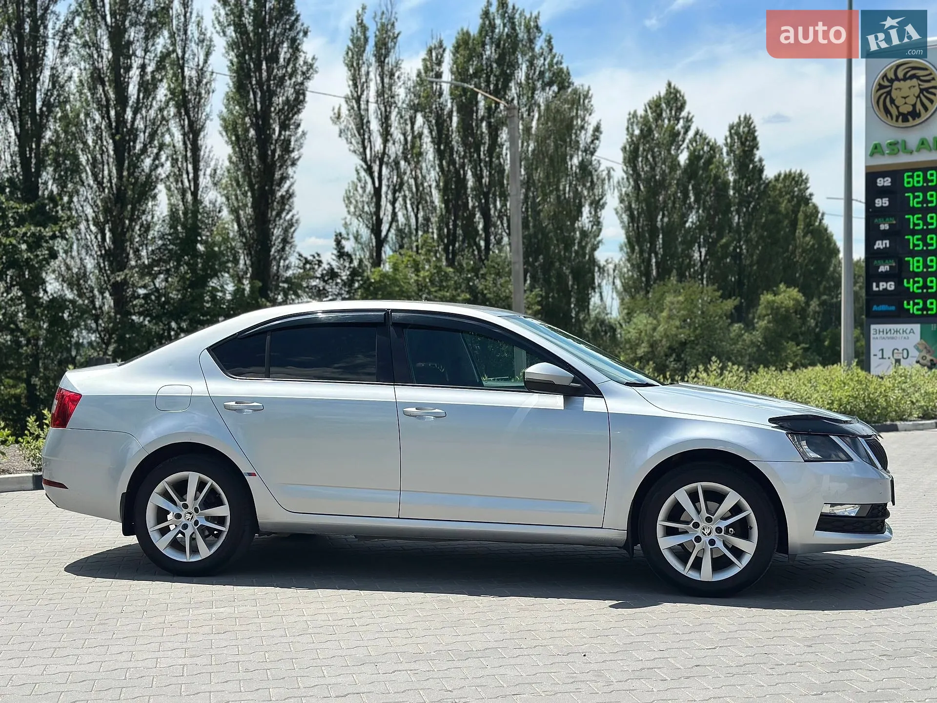 2017 Skoda Octavia - мініатюра 11