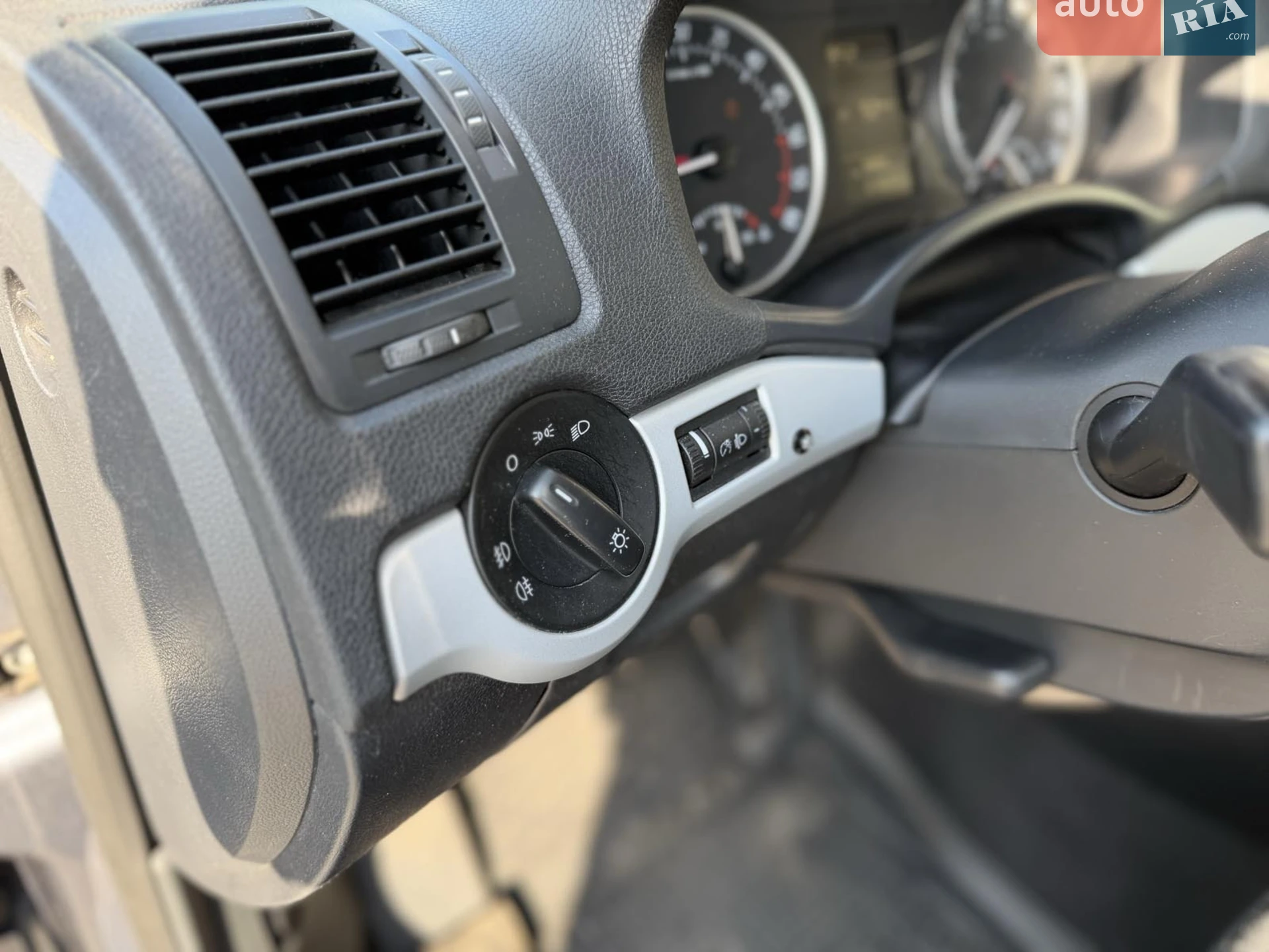 2011 Skoda Octavia - мініатюра 14