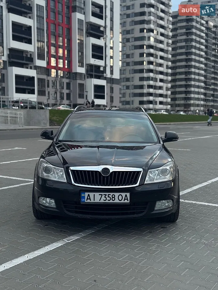2010 Skoda Octavia - мініатюра 12