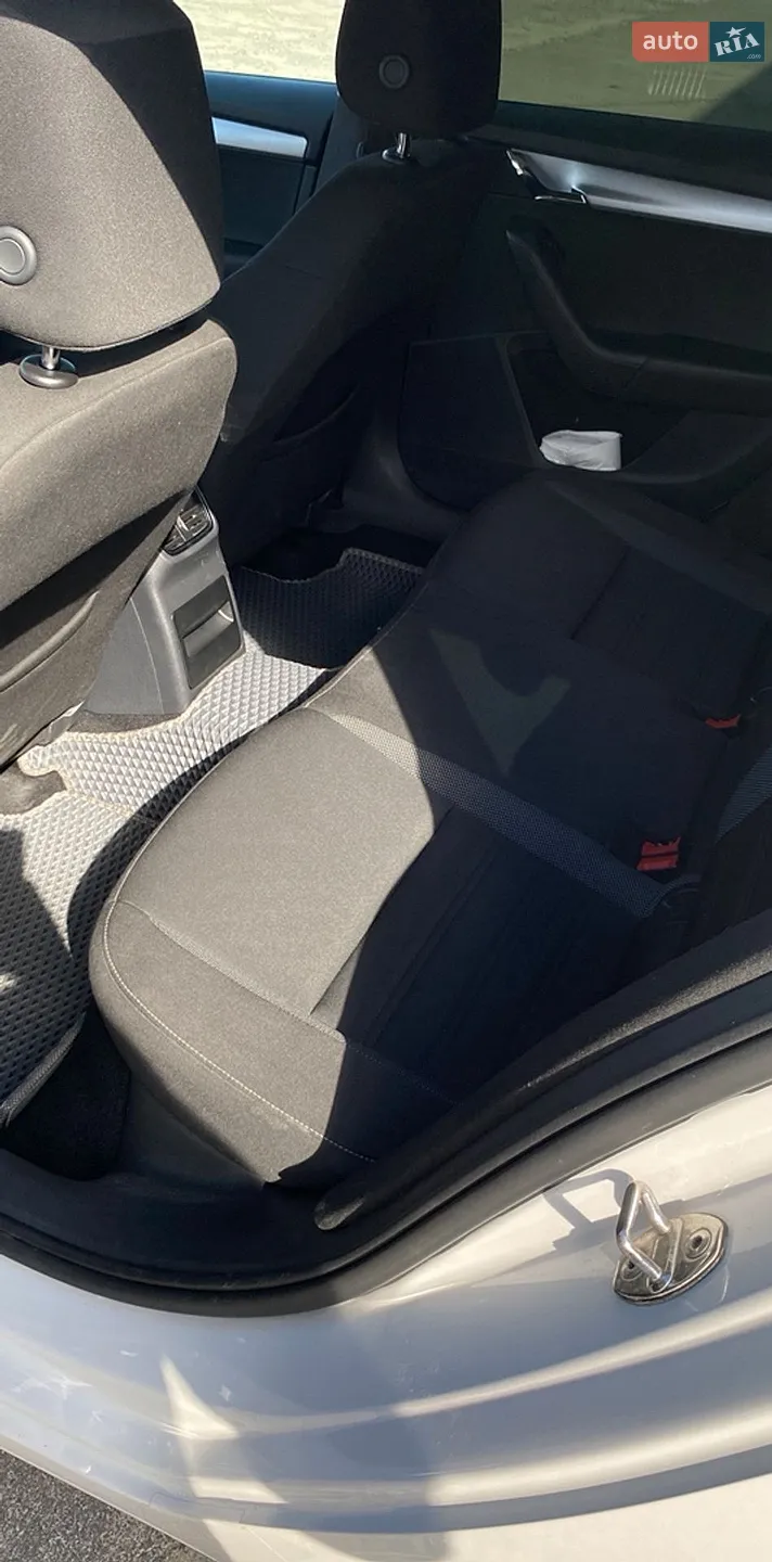 2019 Skoda Octavia - мініатюра 8