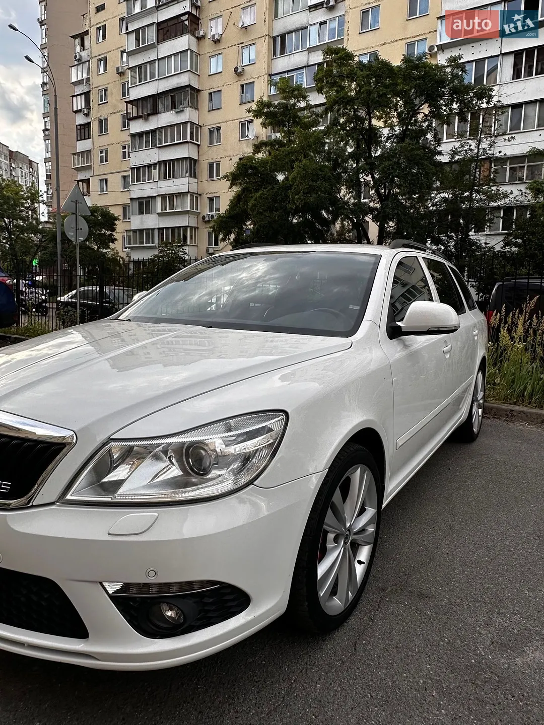 2010 Skoda Octavia - мініатюра 10